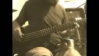Munsters Theme Bass Line
