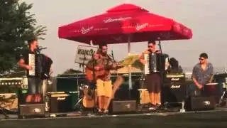 le SciMmie COs&igrave; vErDi @ Dragnostock 2015 - La Rue K&eacute;tanou [La Rue K&eacute;tanou cover]
