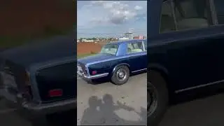 MS Dhoni ने रांची में की 'Rolls Royce' की सवारी, फैंस ने बनाई वीडियो | ENT LIVE