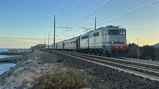 E 646 085 e carrozze tipo 45.000 sul TRENO STORICO &ldquo;FRECCIA DELLA RIVIERA&rdquo; ad Albenga! 