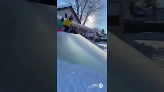 🍦 Die Eis-Rutsche im Vorgarten &ndash; Wintertraum f&uuml;r Kinder