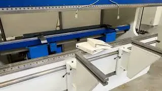 Hydr.  Abkantpresse Fab. TRUMPF  Typ. TrumaBend V130, Bj. 1998, Erdmann Werkzeugmaschinen