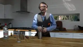 How to make Gin from foraged ingredients in 3 minutes