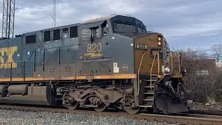 CSX I032-10 with 820 Leading