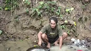 Mencari Sesuatu Yang Lagi Viral