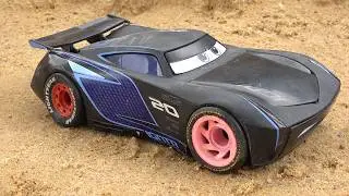 Rescue the cars in the cave with mack truck and lightning mcqueen - Toy car story