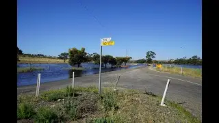 Murray River floods 2022 Walker Flat Mallee Road