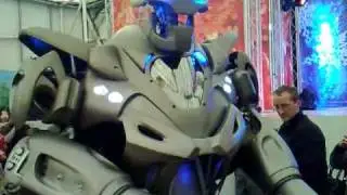 Butlins Minehead xmas 2008 - Titan the 10ft Robot (Part  of 2)2