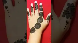 Very easy mehndi design#mehndi #henna #trendingshorts #sorts #mehandi #viralshort #reels