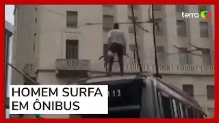 Homem &eacute; flagrado &lsquo;surfando' em &ocirc;nibus el&eacute;trico no centro de SP