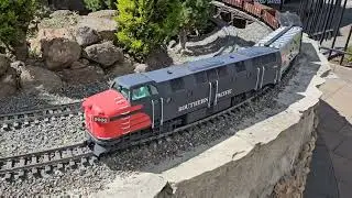Running trains at BAGRS Annual Potluck 20 Sept. 2025 in San Leandro, CA