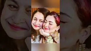 Hania amir mother😍&hearts;️