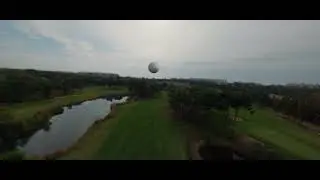 Гоночный квадрокоптер на гольф поле speed drone fpv drone