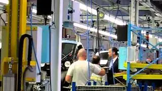 El Pr&iacute;ncipe en la cadena de montaje de Renault