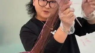 黑粗硬多的发质如何染出浅透雾 三个秘诀：1.药剂强度2.涂抹方式3.停放时间