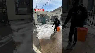 How to CLEAN dirty CONCRETE #fypviral #pressurewashing #howto