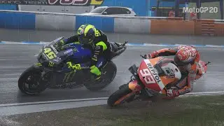 brutal marc marquez kalah dar valentino rossi sampai nyungsep injak rumput