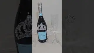 La Marca Prosecco Wedding Toast Gift Set #wedding #sparklingwine #champagne