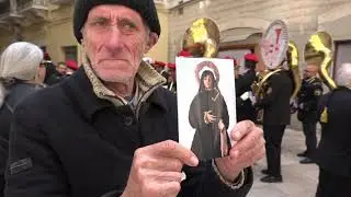 Bari, sfilano per le vie della città i nove Misteri della Vallisa