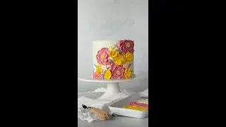 Decorate a Floral Palette Knife Cake