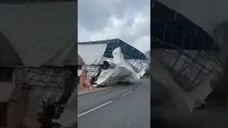 STORM EUNICE DAMAGE😮😮😮 BUILDING FALLS DOWN!!!!!