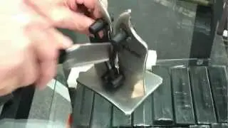 Make your blunt knife extra sharp with Vulkanus Professional.