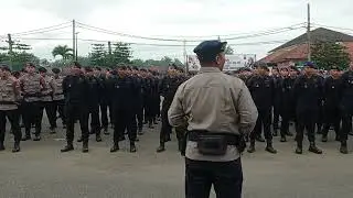 KOMPI 2 BATALYON A PELOPOR LAKSANAKAN KEGIATAN LATIHAN PERATURAN BARIS BERBARIS