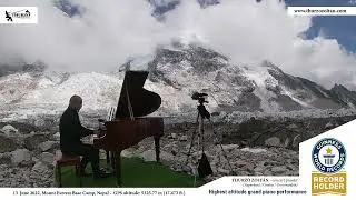 Cl. Debussy: Clair de Lune / Thurz&oacute; Zolt&aacute;n - pianist, Guinness World Records Title Holder