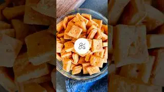 Homemade Cheez-Its with Just 6 Ingredients! 🧀✨