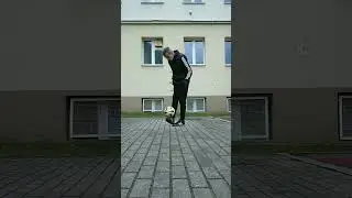 Magic #skills #trick #shorts #freestylefootball #viral #freestyle #sport #piłkanozna #yt #tutorial