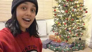 putting up the christmas tree and wrapping presents | clickformoretaz