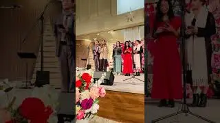 I love living in love with Jesus by (Collingsworth) Cadiz family
