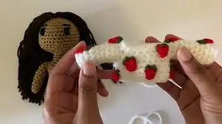 Урок по вязанию крючком куклы-клубнички. Часть 4.