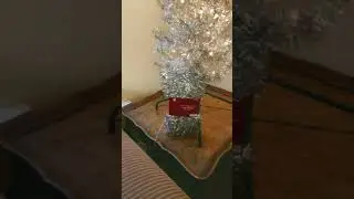 How to Brighten Up a Dull Silver Christmas Tree for $1