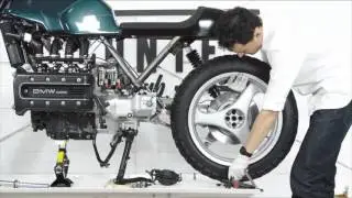 Spoked Wheels on K1100LT Caferacer