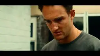 Разрушаем папину гитару | Детский видеоролик - Skint Film Company