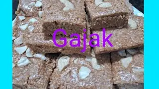अशी बनणार मऊ तिळ पापडी # murena famous gajak 