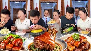 The daughter pretended to give her father ribs, but in the end, he only got vegetables！