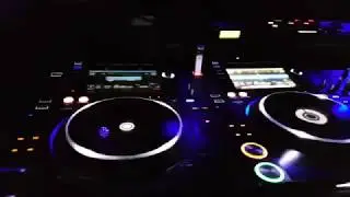 Cabina Pioneer DJ Sutton Club Barcelona. @carlosramos DJ at work.