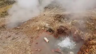 ICELAND - ASMR - Bubbling Thermal Hot-Spring (1hr loop)