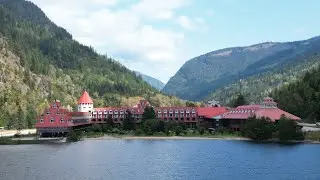 3 Valley Lake Chateau... Revelstoke's MUST STAY Hotel