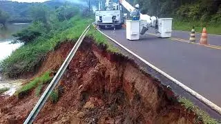 Trecho da PR-446 pode deslizar a qualquer momento