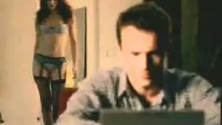 Gostosa se exibindo no trabalho do marido!