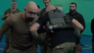 Knife fighting in assault troops