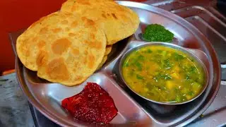 Try This Fantastic Way Of Making Spicy Crispy Aloo Ki Poori With Tasty Tomato Chutney & Green Chatni