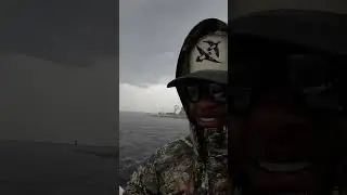 Оказалось, что моя куртка не водонепроницаемая 😅 #рыбалка