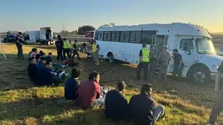 Investigation underway after bus crash injures immigration detainees on US 77 in Texas