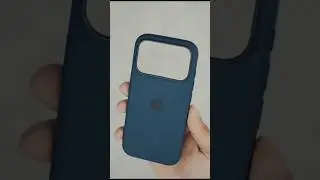 Распаковка силиконового чехла для iPhone 17 Pro | Полночь
