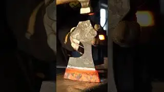 Adding a Damascus Edge to an Axe &ndash; the Unusual Way