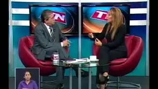Renata Calderaro en el Noticiero de Telerama junto a Javier Segarra